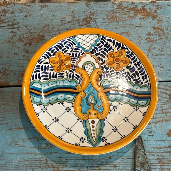 Topis Pyramid – Dinner Plate with Rim - Picture 1 of 4